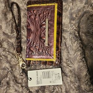 Brahmin wallet